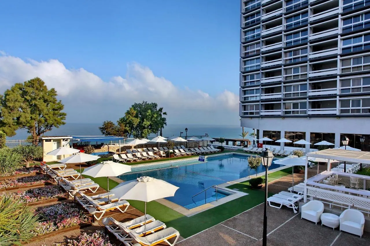Staying Near Poleg Beach: 4 Romantic Hotels Compared