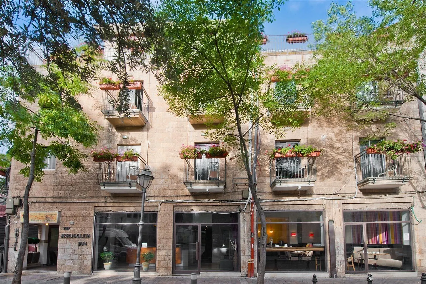 8 Smart Central Hotels Near The Milk Grotto Worth Booking